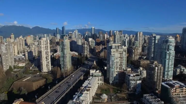 How safe is Ottawa shown through a clear aerial view of the city skyline